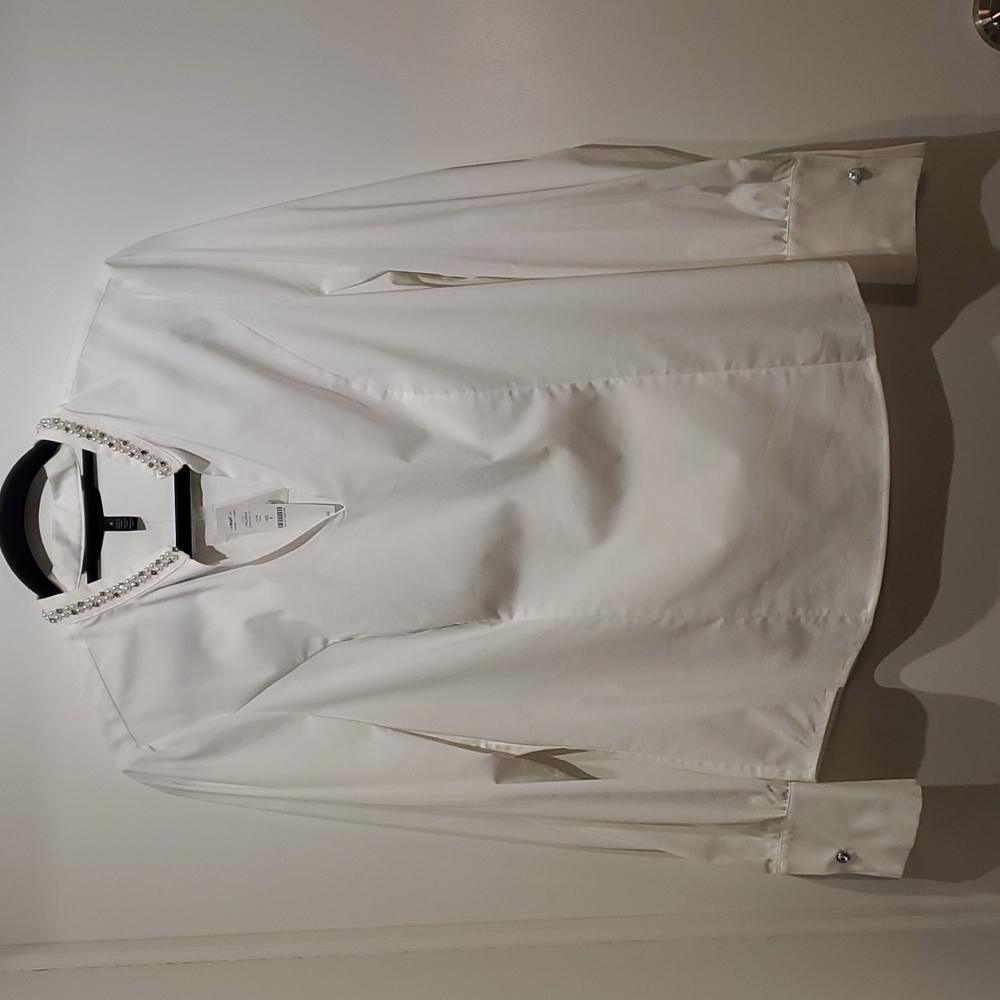 White House Black Market Blouse size 8 NWT